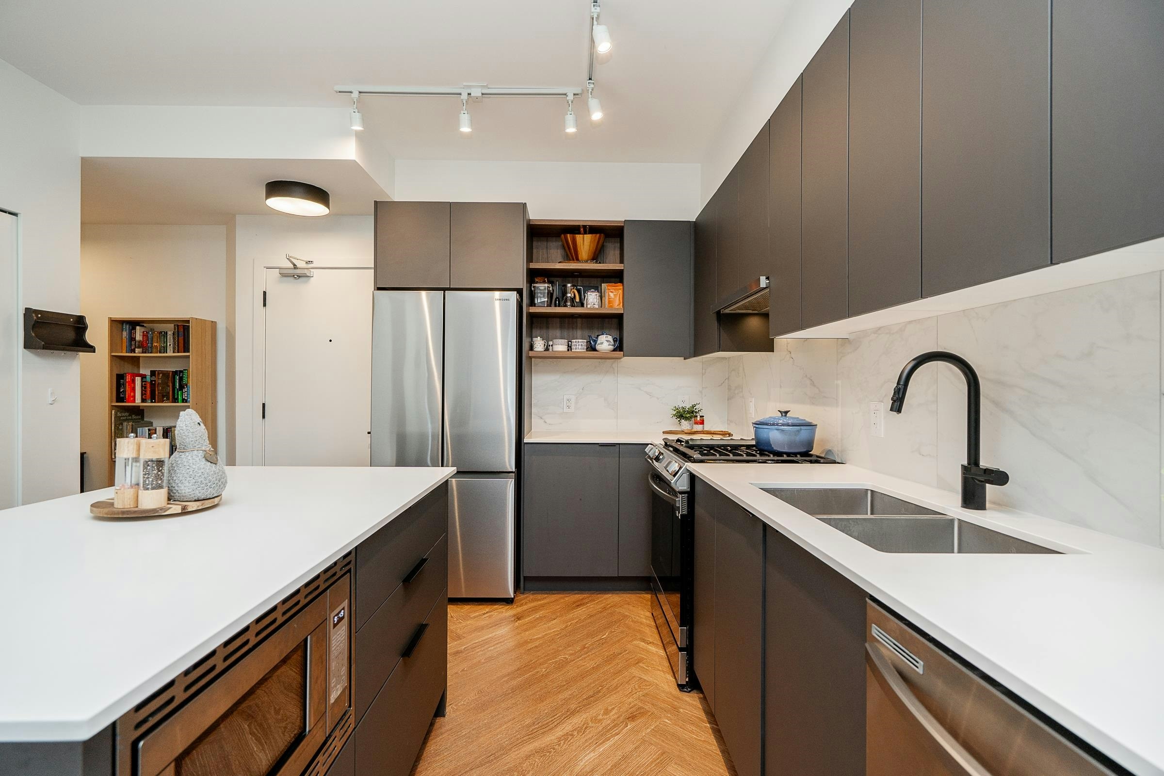 213-3229 St Johns Street, Port Moody, BC, V3H 0M4 - 6