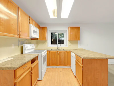101-13858 102 Avenue - 5