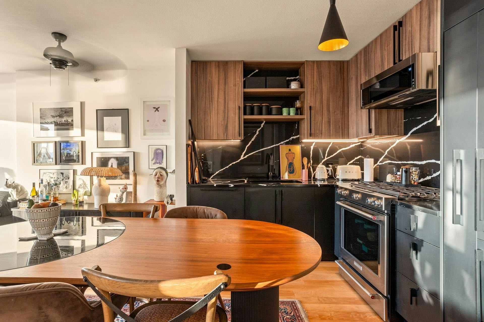1505-155 W 1st Street, North Vancouver, BC, V7M 3N8