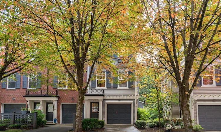 24-102 Fraser Street
