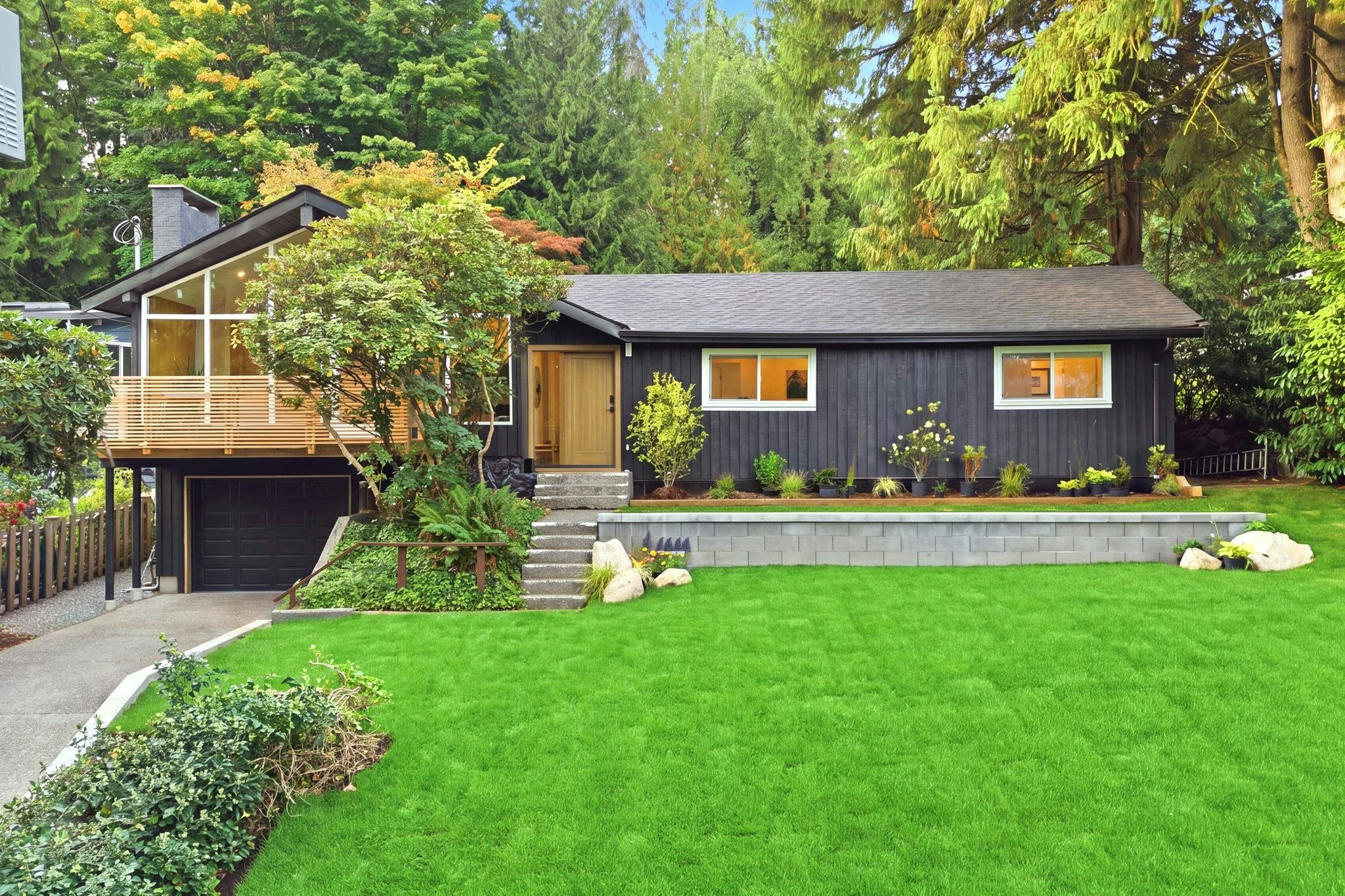 4646 Cove Cliff Road, North Vancouver, BC, V7G 1H6