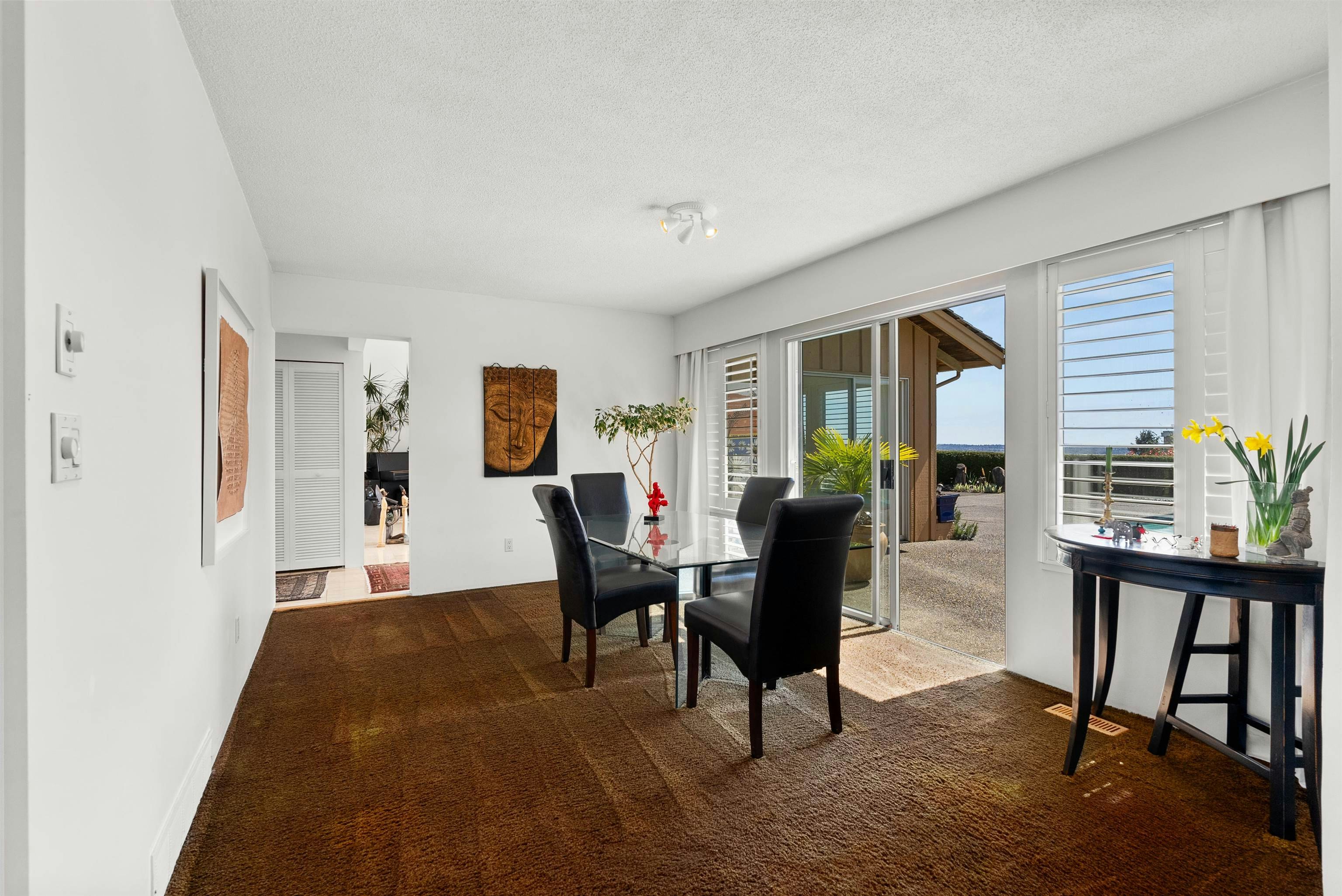 4211 Rockridge Crescent, West Vancouver, BC, V7W 1A9 - 13