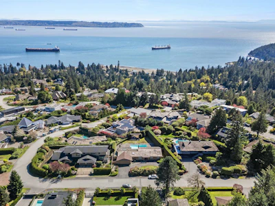 4211 Rockridge Crescent - 3