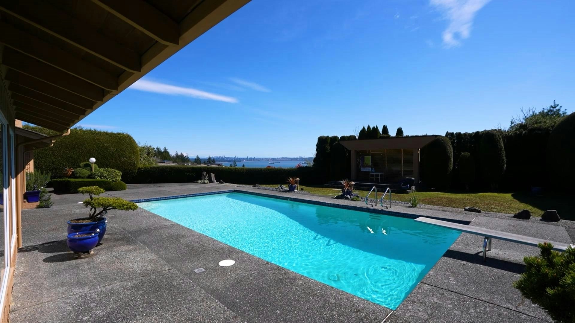 4211 Rockridge Crescent, West Vancouver, BC, V7W 1A9 - 2