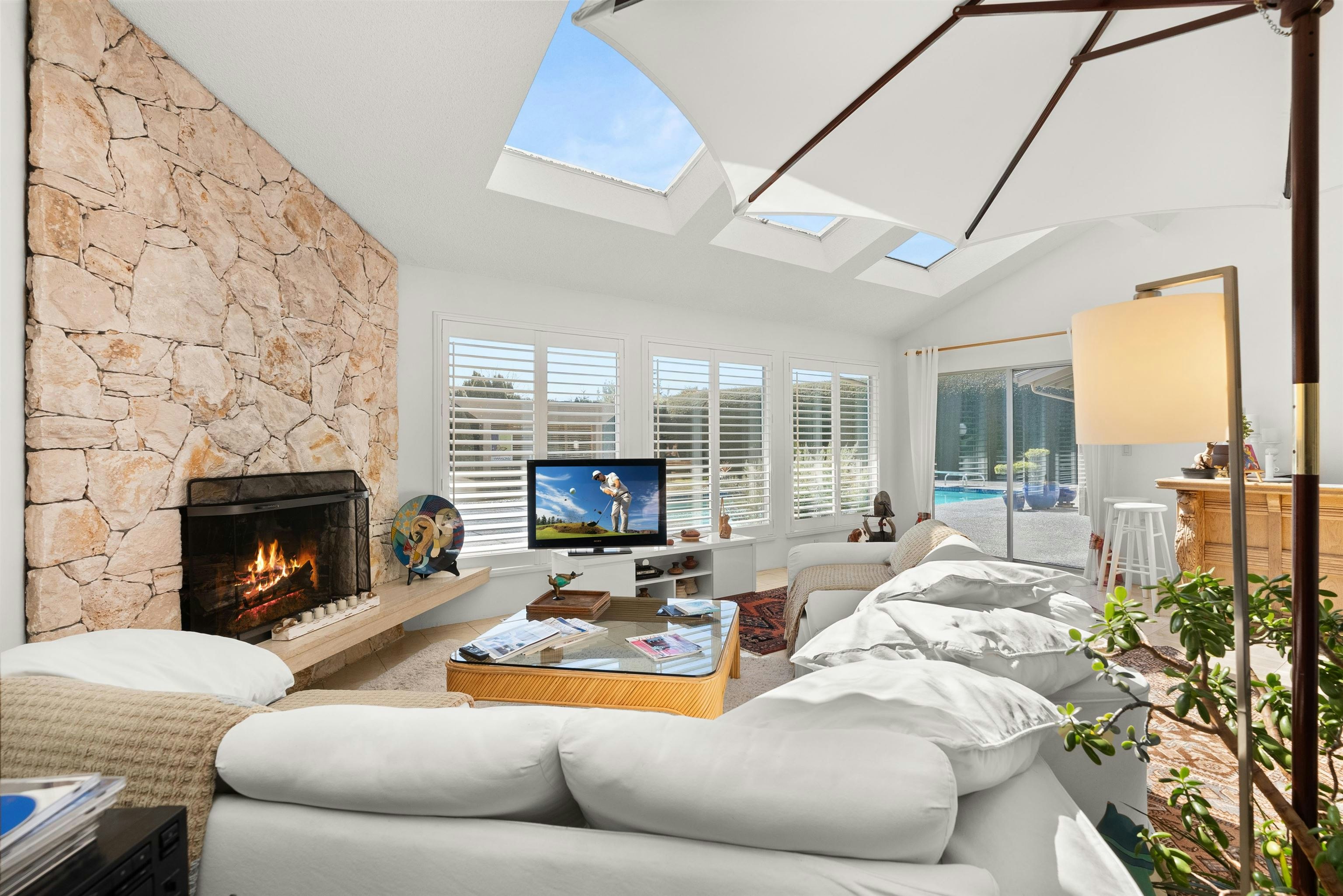 4211 Rockridge Crescent, West Vancouver, BC, V7W 1A9 - 17