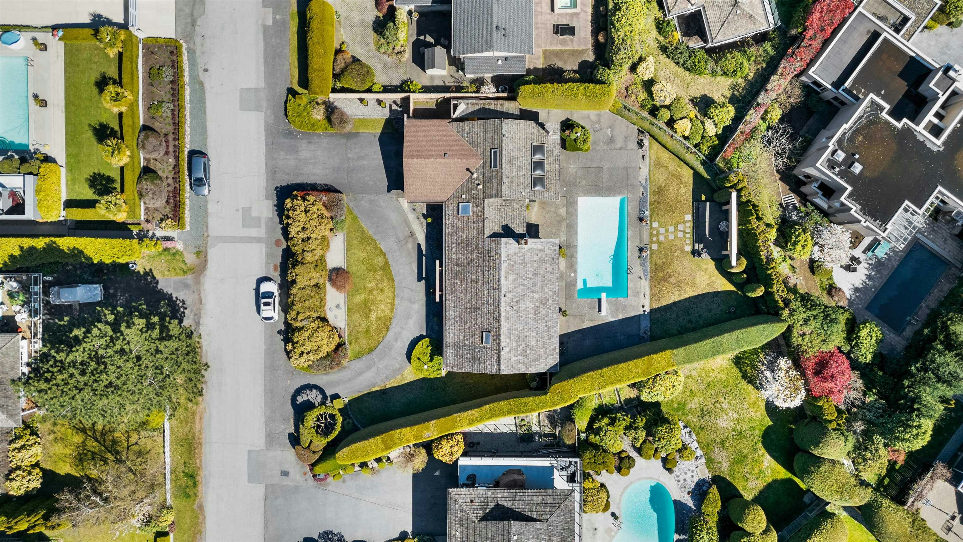 4211 Rockridge Crescent - 2