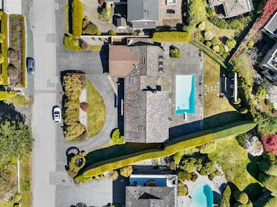 4211 Rockridge Crescent - 2