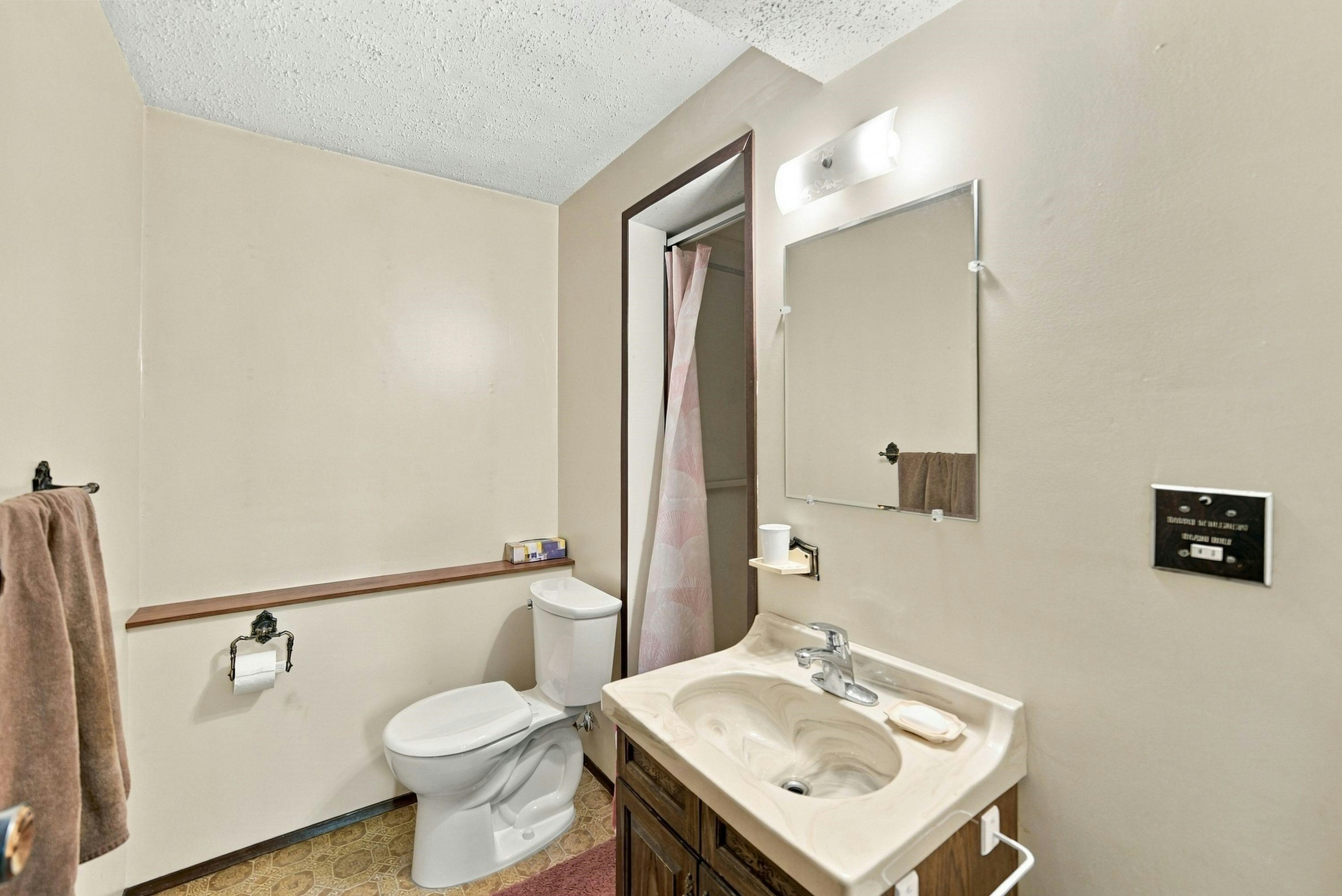 4846 207a Street, Langley, BC, V3A 6V9 - 16
