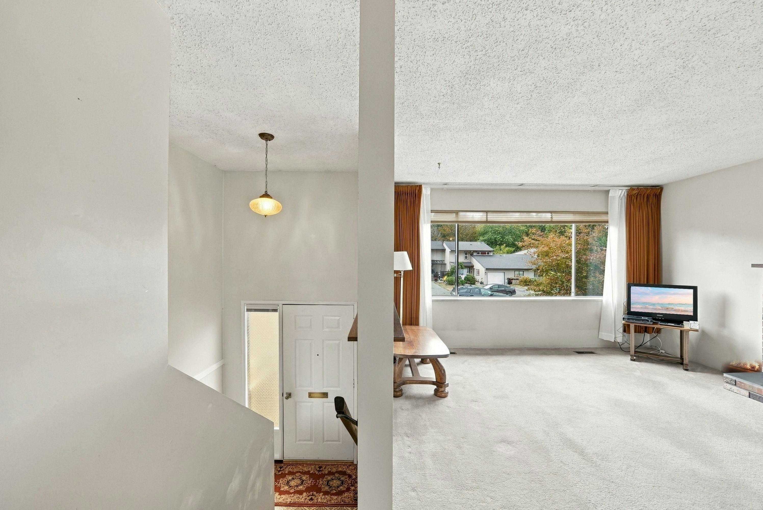 4846 207a Street - 4