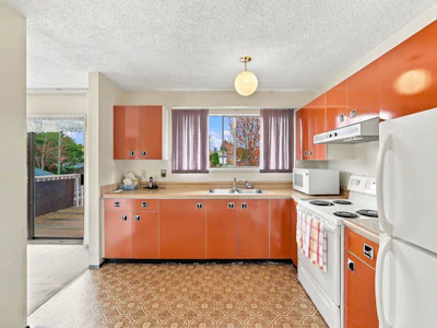 4846 207a Street - 5