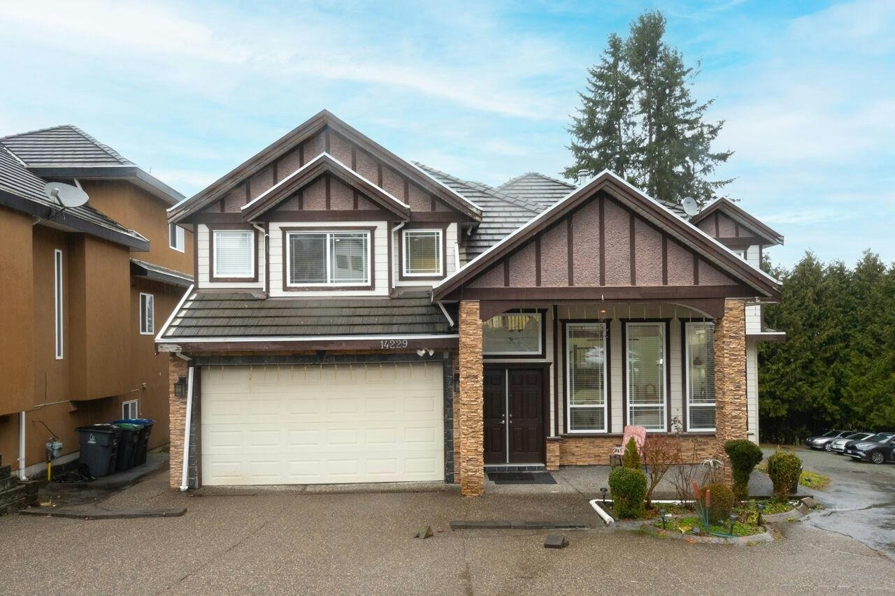 UPPER-14229 114 Avenue, Surrey, BC, V3R 1P2
