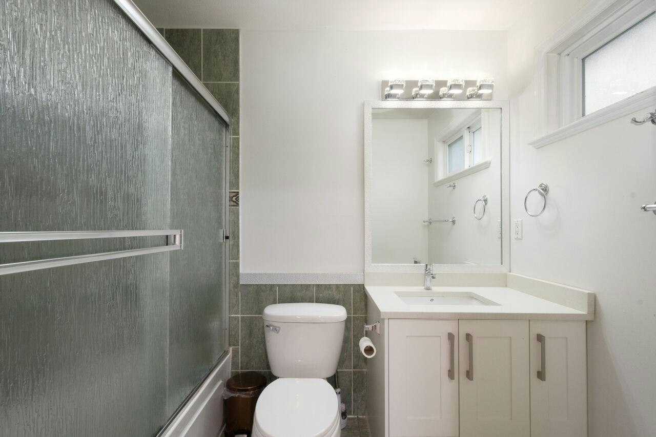 UPPER-14229 114 Avenue, Surrey, BC, V3R 1P2 - 18