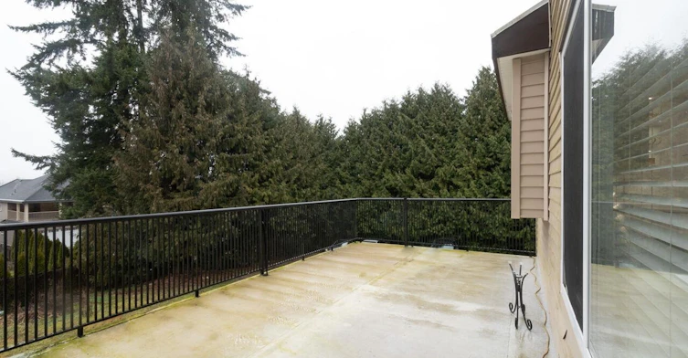 UPPER-14229 114 Avenue, Surrey, BC, V3R 1P2 - 6