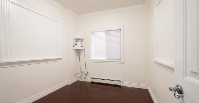 UPPER-14229 114 Avenue, Surrey, BC, V3R 1P2 - 10