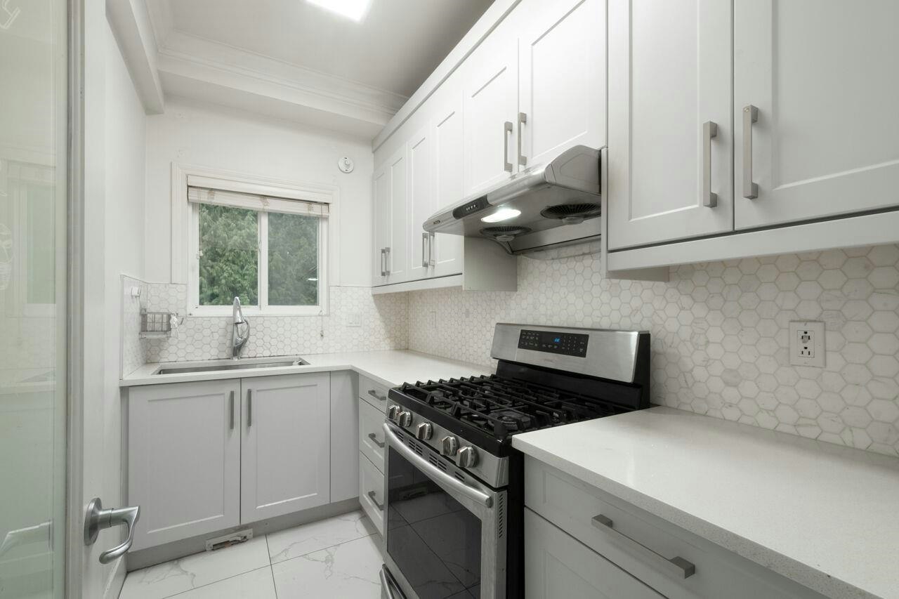 UPPER-14229 114 Avenue, Surrey, BC, V3R 1P2 - 5