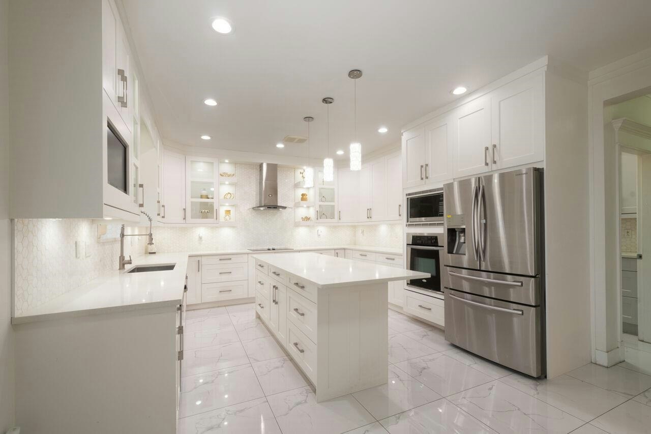 UPPER-14229 114 Avenue, Surrey, BC, V3R 1P2 - 4