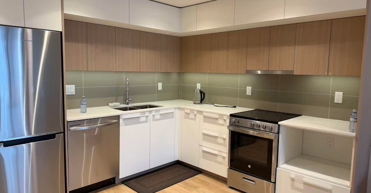 5F-9888 University Crescent, Burnaby, BC, V5A 0G4 - 4