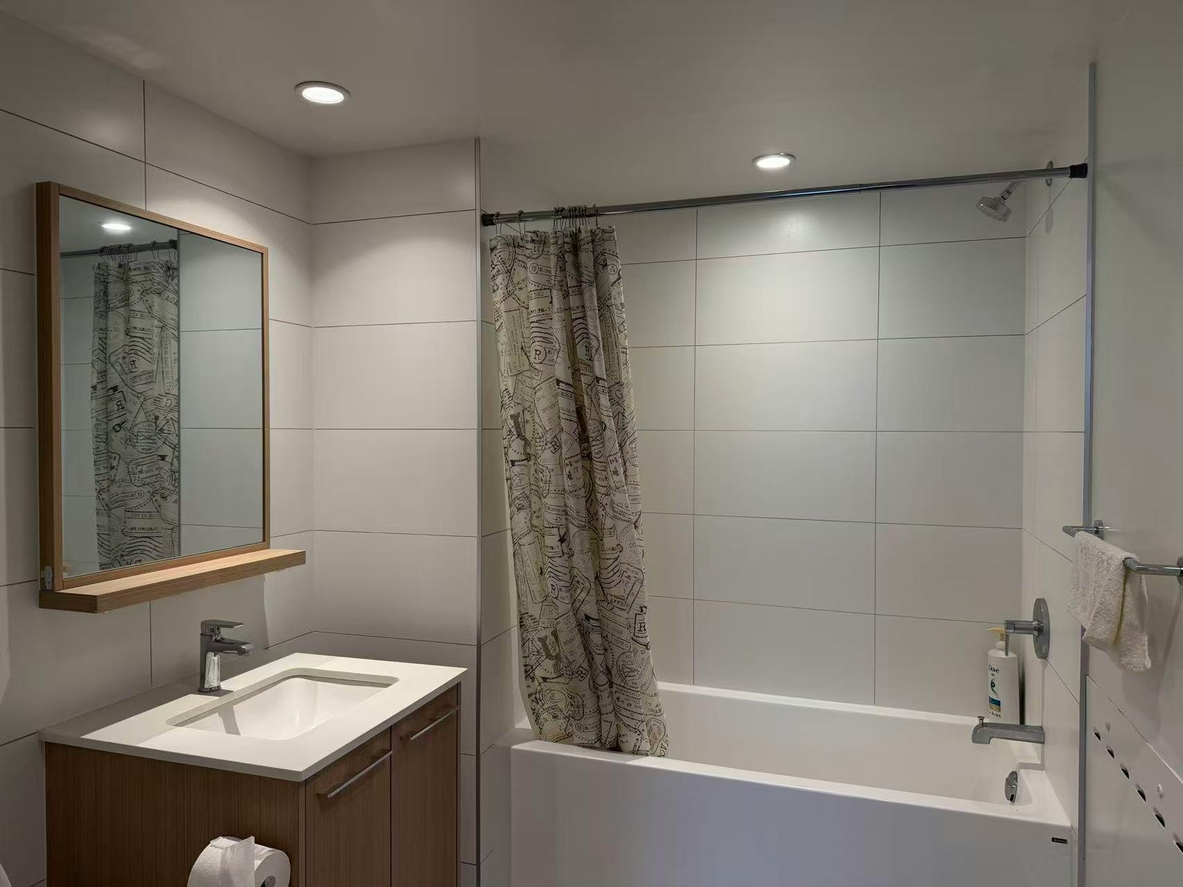 5F-9888 University Crescent, Burnaby, BC, V5A 0G4 - 8