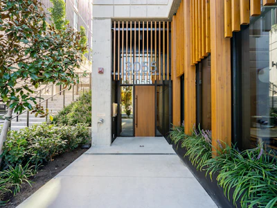 603-3055 Murray Street - 2