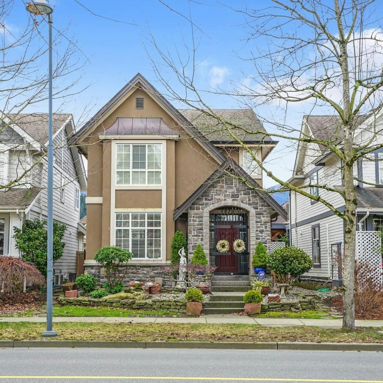 5878 Garrison Boulevard, Chilliwack, BC, V2R 5X8