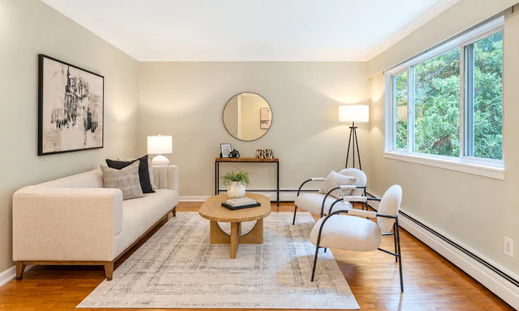 403-555 W 28th Street