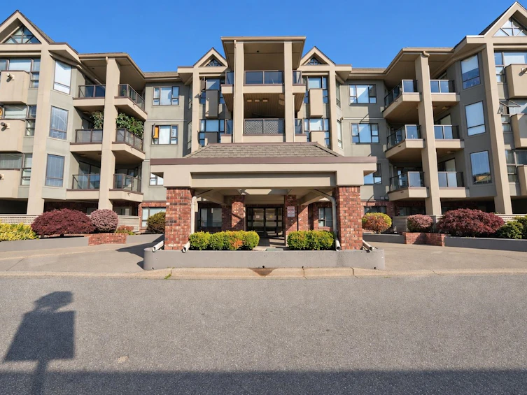 107-15241 18 Avenue, Surrey, BC, V4A 1W9