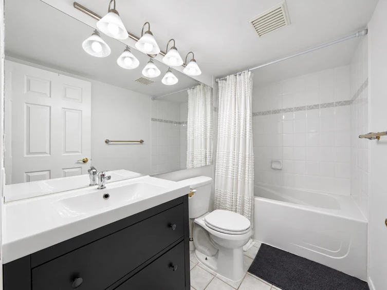 107-15241 18 Avenue, Surrey, BC, V4A 1W9 - 21