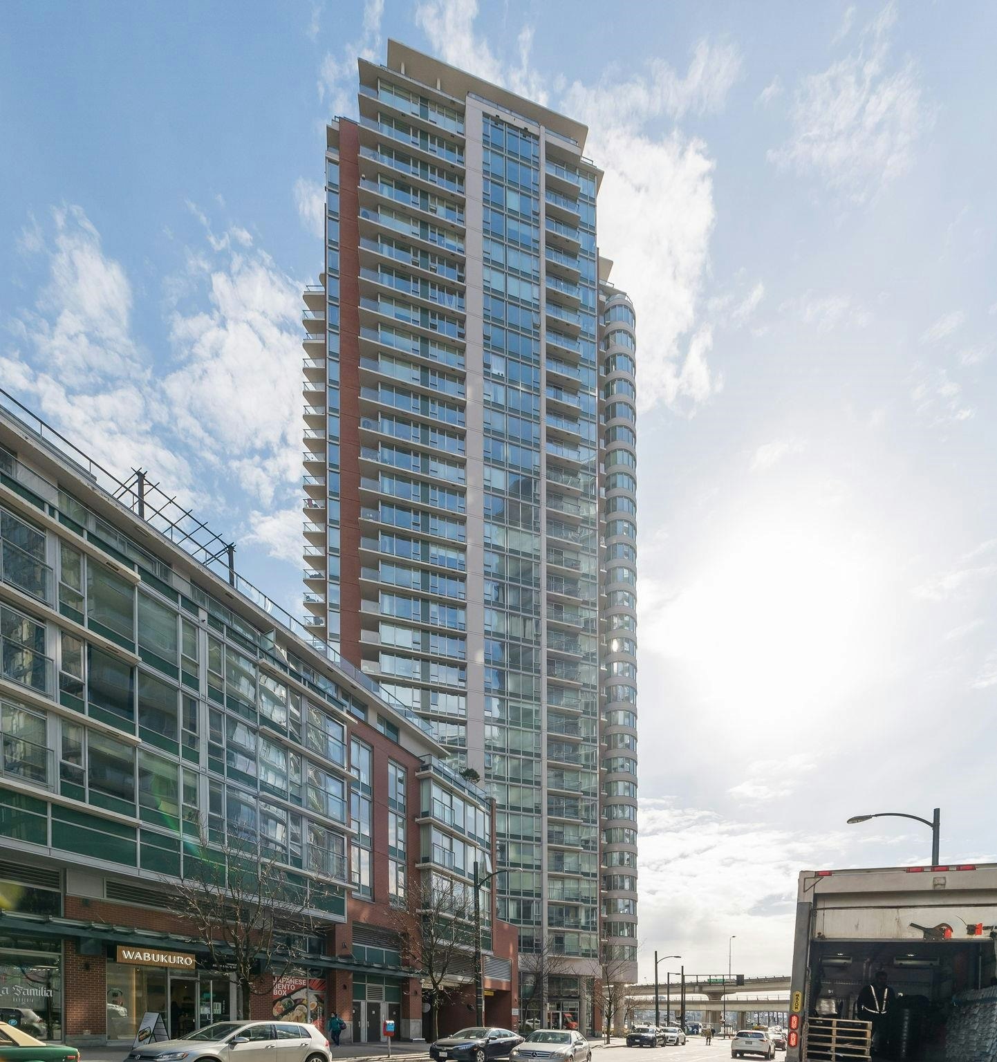 3505-688 Abbott Street - 4