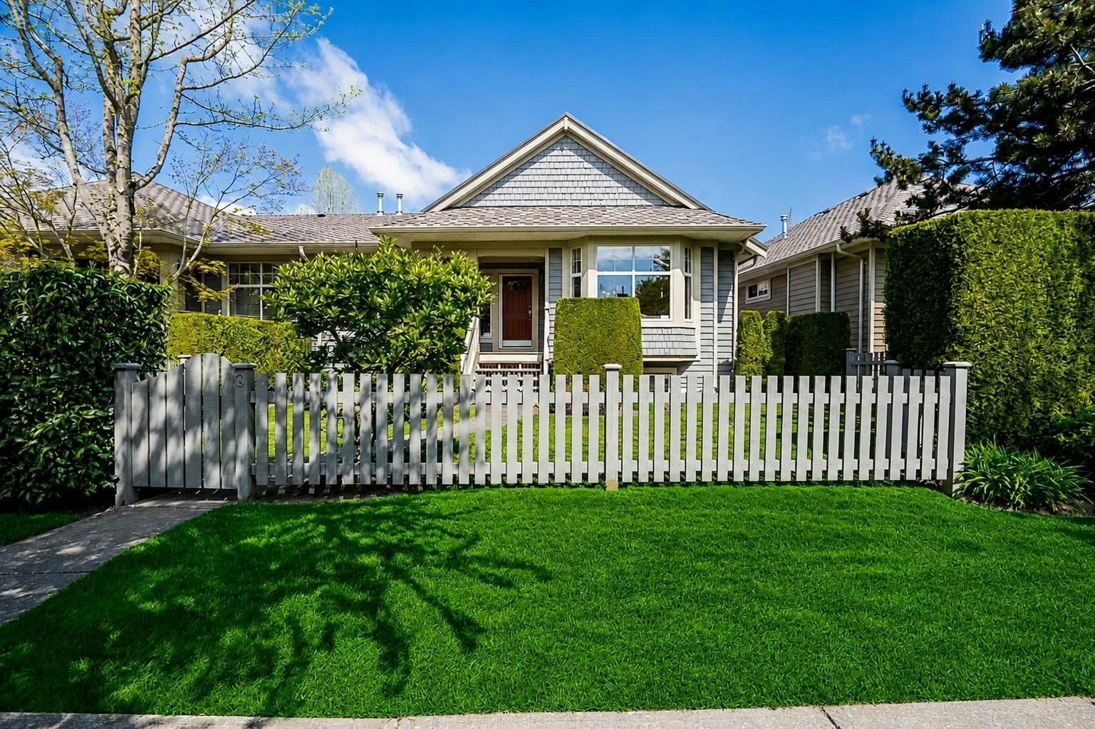 3-15425 Rosemary Heights Crescent - 2
