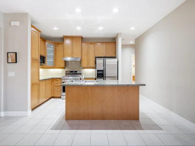 3-15425 Rosemary Heights Crescent - 5