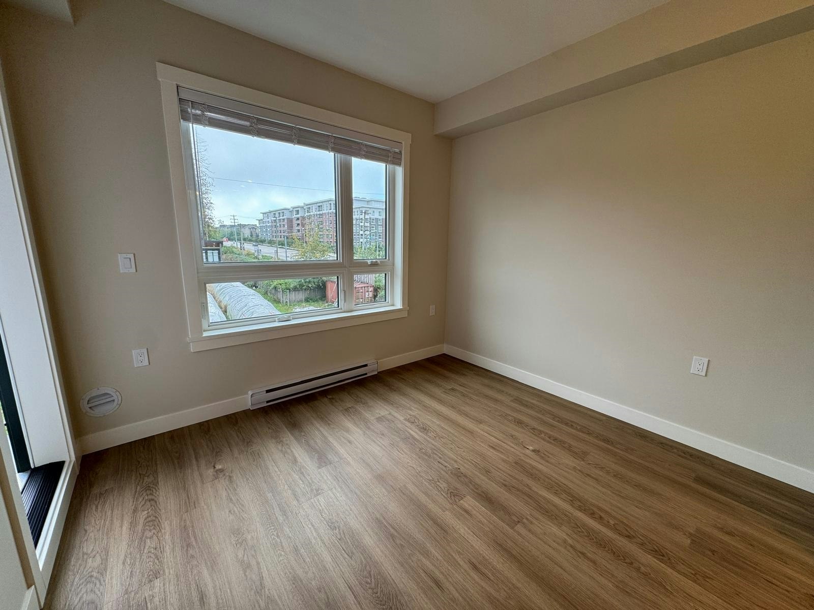 A3xx-8233 20b Street, Abbotsford, BC, V2Y 4M7 - 12