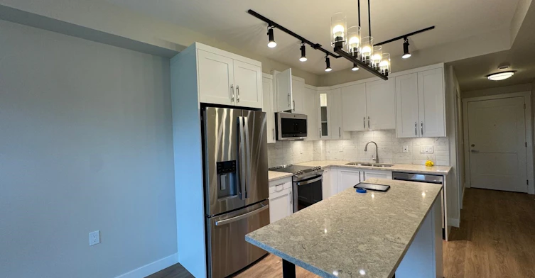 A3xx-8233 20b Street, Abbotsford, BC, V2Y 4M7 - 6