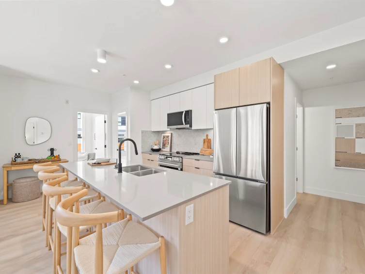 220-13455 94a Avenue, Surrey, BC, V3V 0H3 - 2
