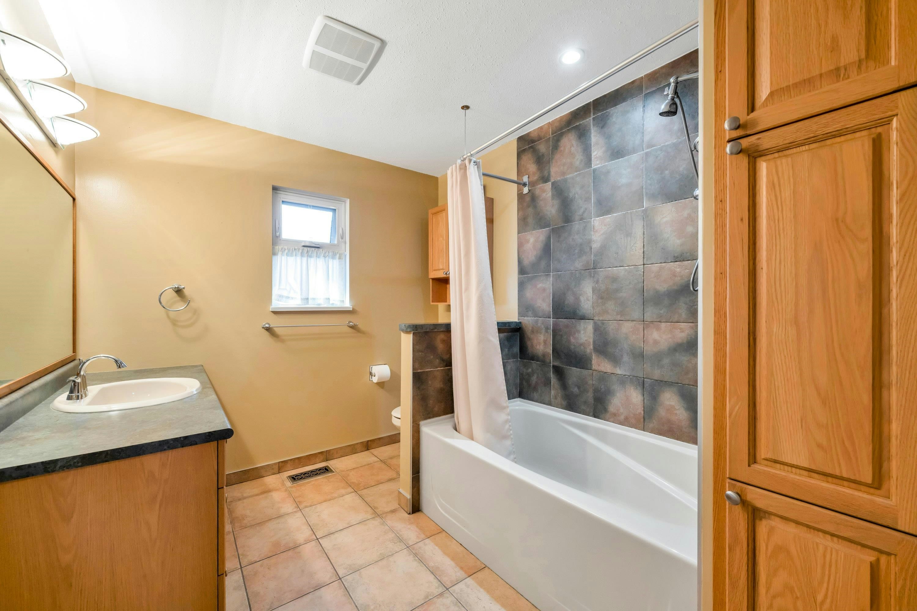 466 55 Street, Delta, BC, V4M 3J7 - 20