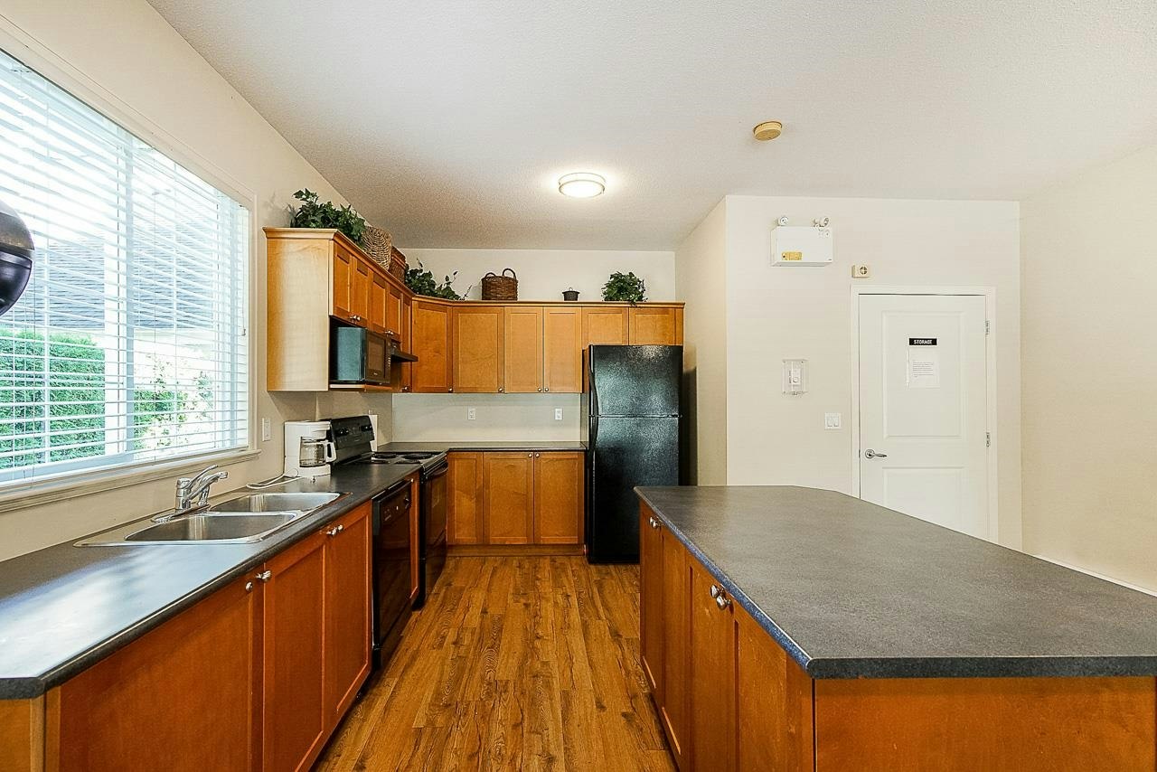 65-17097 64 Avenue, Surrey, BC, V3S 1Y5 - 37