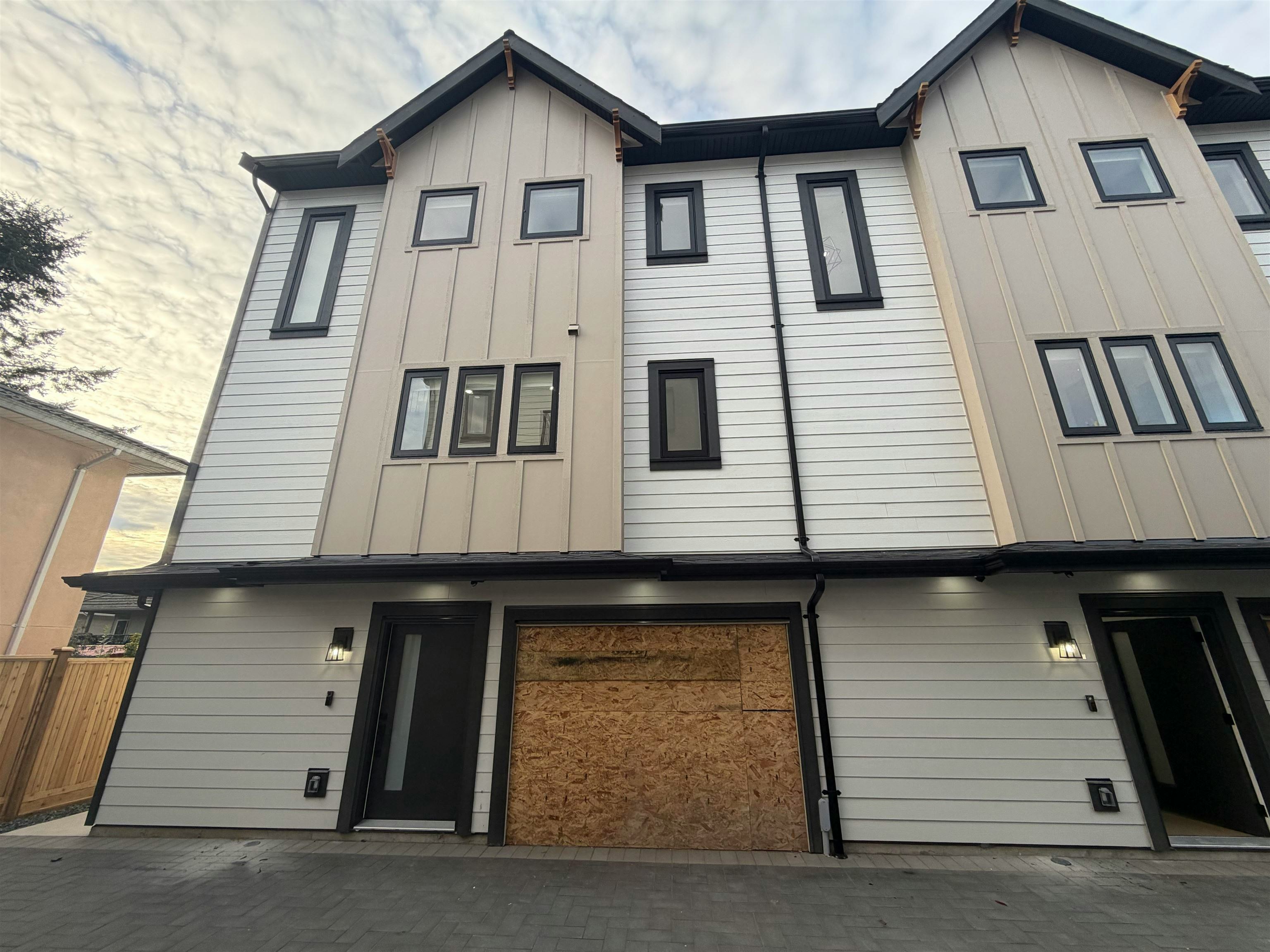 1-7087 Mary Avenue, Burnaby, BC, V5E 3K1