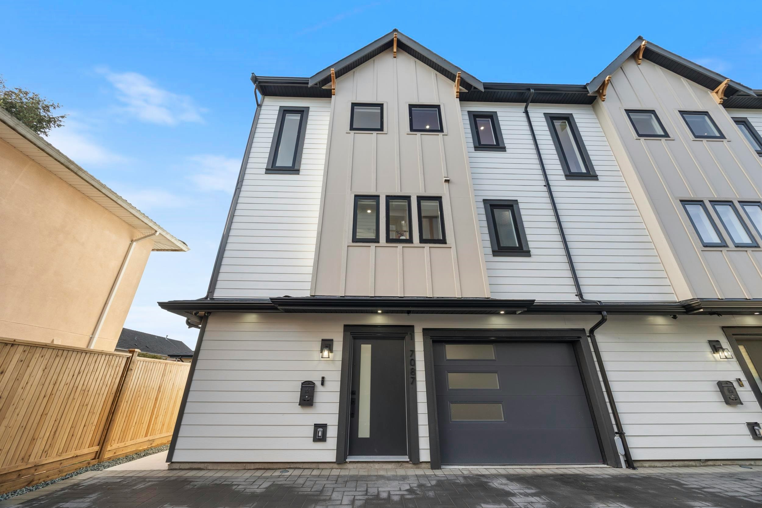 1-7087 Mary Avenue, Burnaby, BC, V5E 3K1
