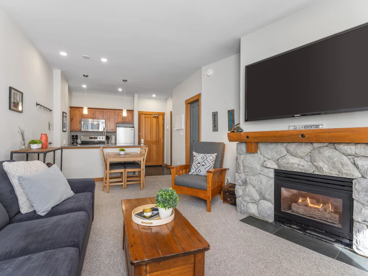 222-4660 Blackcomb Way, Whistler, BC, V0N 1B4 - 6