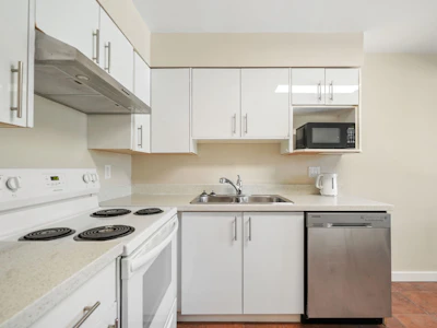 1683 Suffolk Avenue - 5