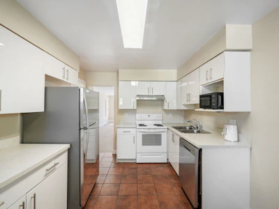 1683 Suffolk Avenue - 4