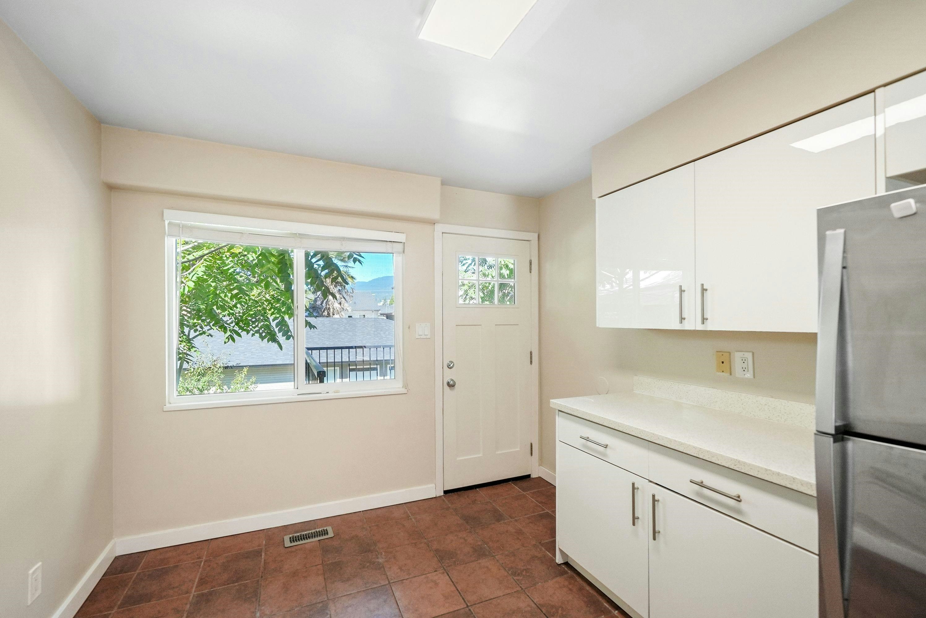 1683 Suffolk Avenue, Port Coquitlam, BC, V3B 1H1 - 6