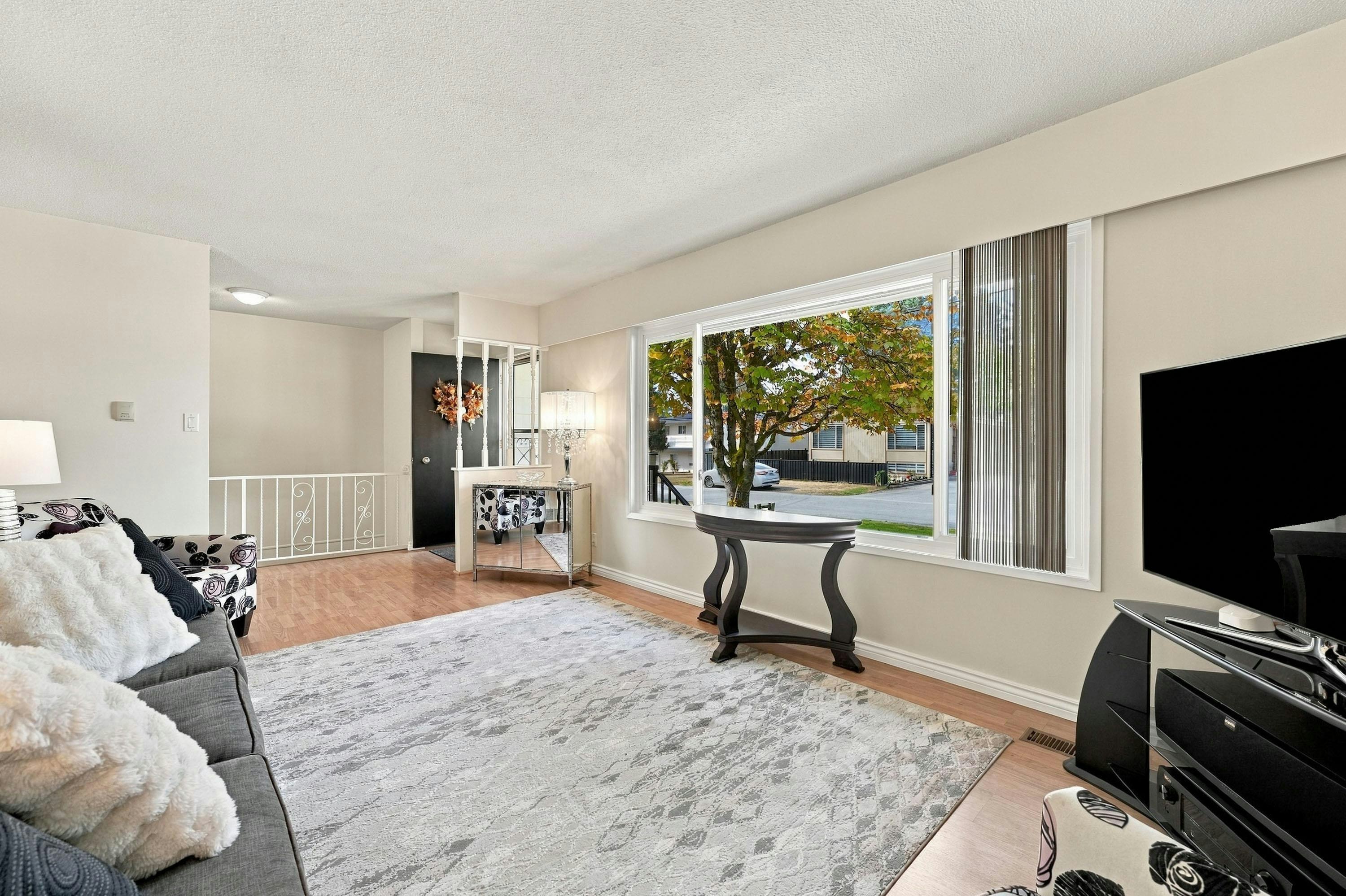 2136 Sherwood Crescent - 5