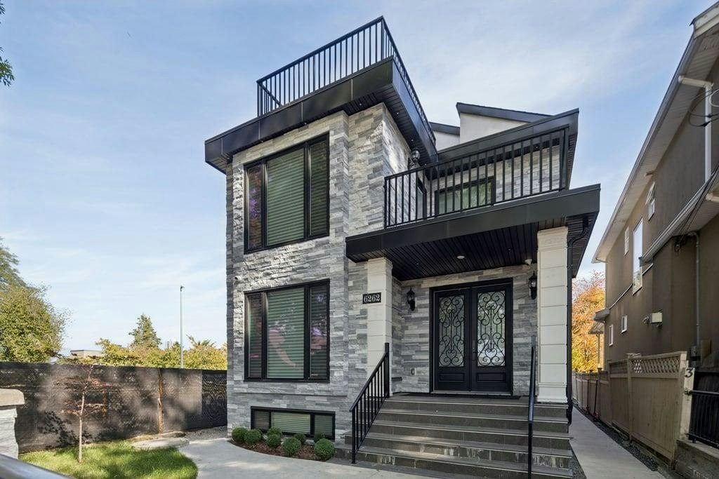 2-6262 Battison Street, Vancouver, BC, V5S 3M8