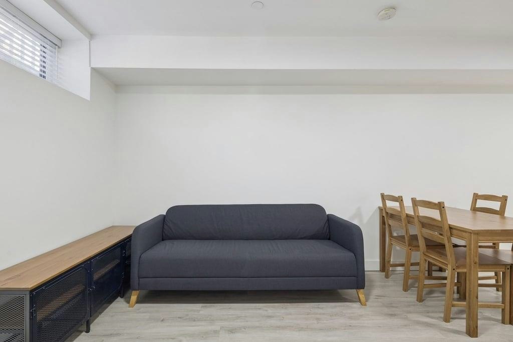 2-6262 Battison Street, Vancouver, BC, V5S 3M8 - 6