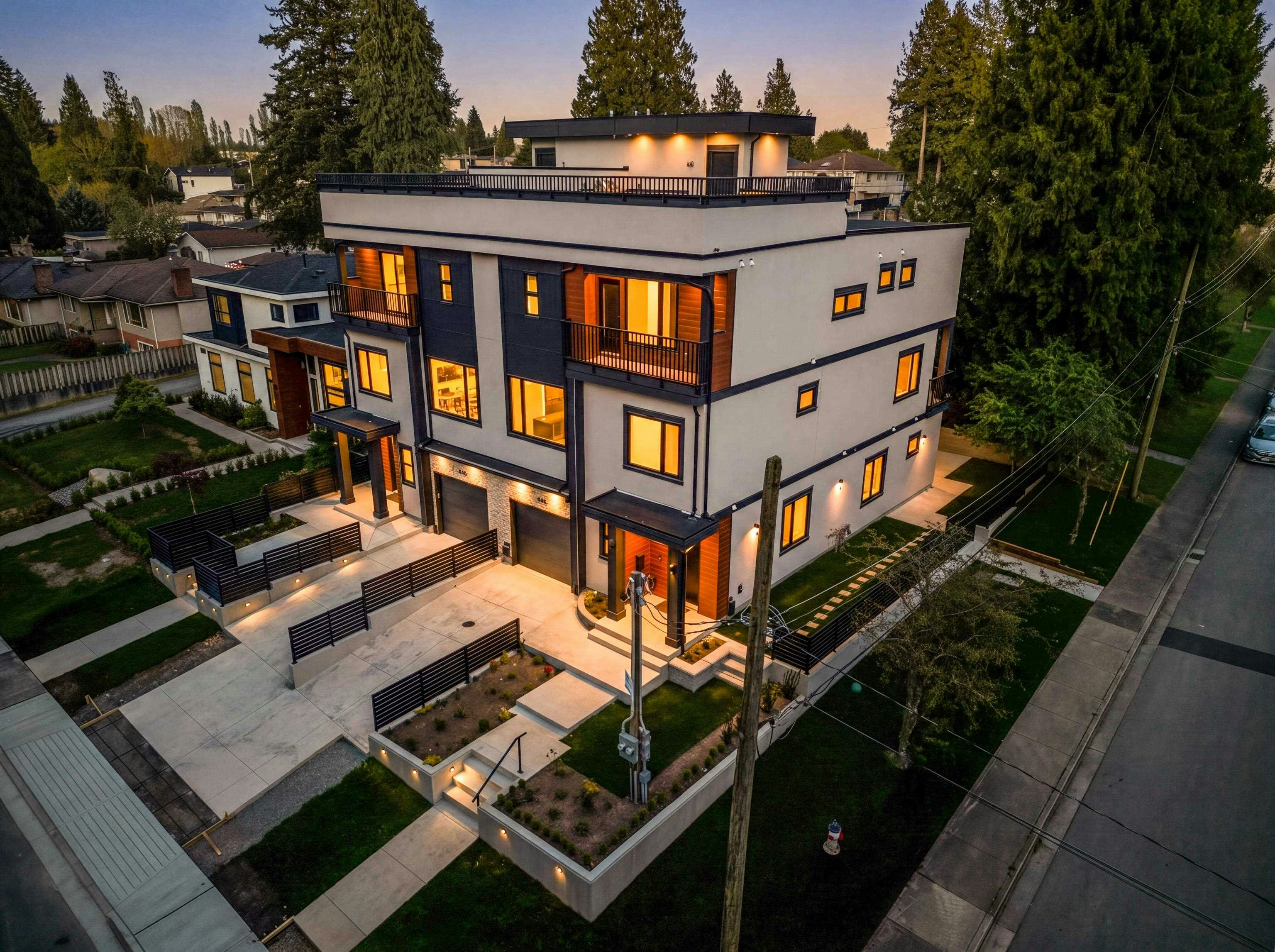 1-8408 17th Avenue, Burnaby, BC, V3N 1N2