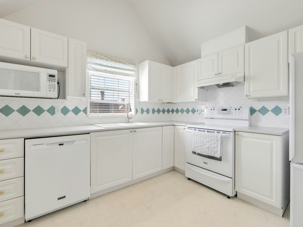 406-5556 14 Avenue, Delta, BC, V4M 4E7 - 8