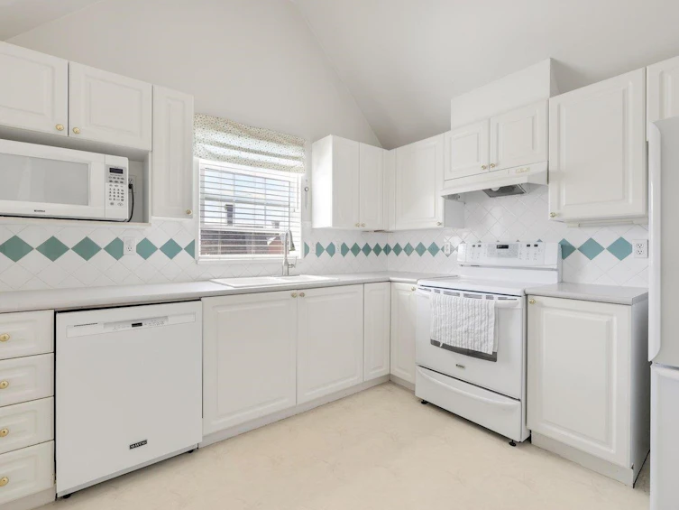 406-5556 14 Avenue, Delta, BC, V4M 4E7 - 8
