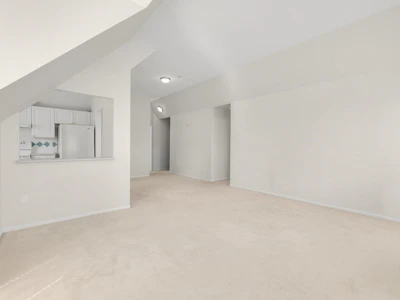 406-5556 14 Avenue - 5