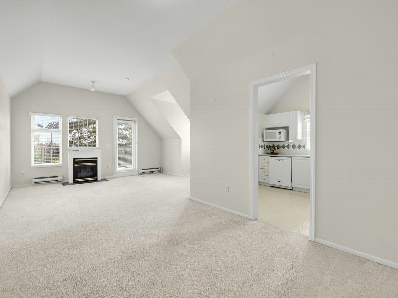 406-5556 14 Avenue, Delta, BC, V4M 4E7 - 3