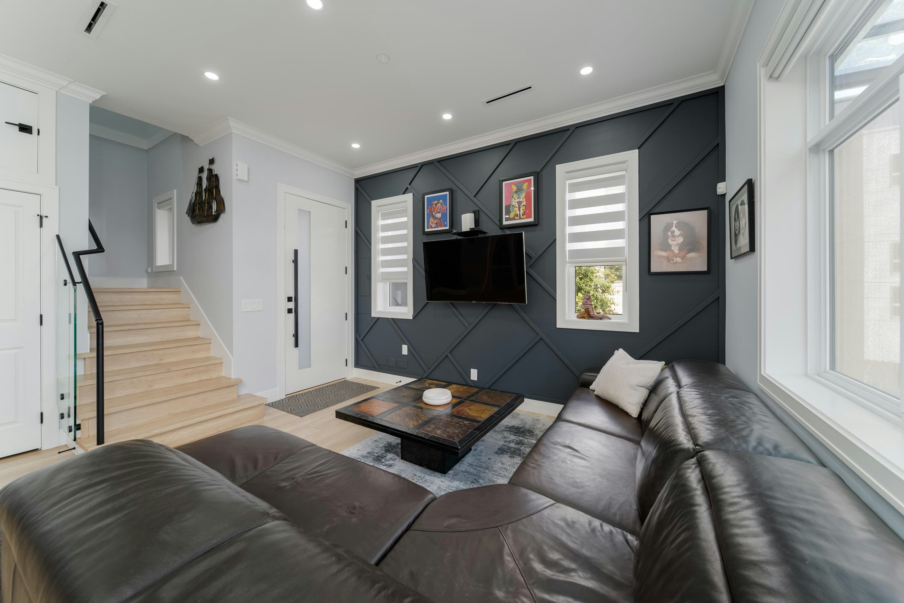 960 Renfrew Street - 4
